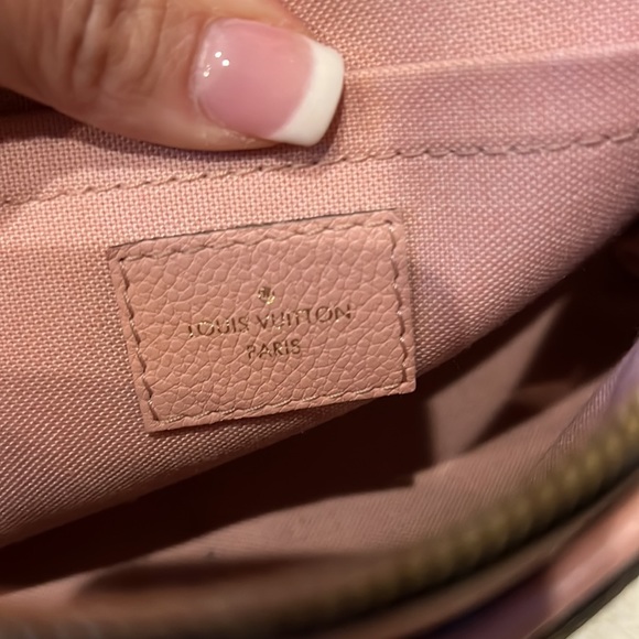Authentic Louis Vuitton Pallas - Picture 10 of 16
